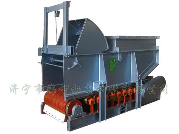 用手動、電動、液動或氣動驅(qū)動齒輪帶動弧型齒條來開啟或關(guān)閉扇型閘門